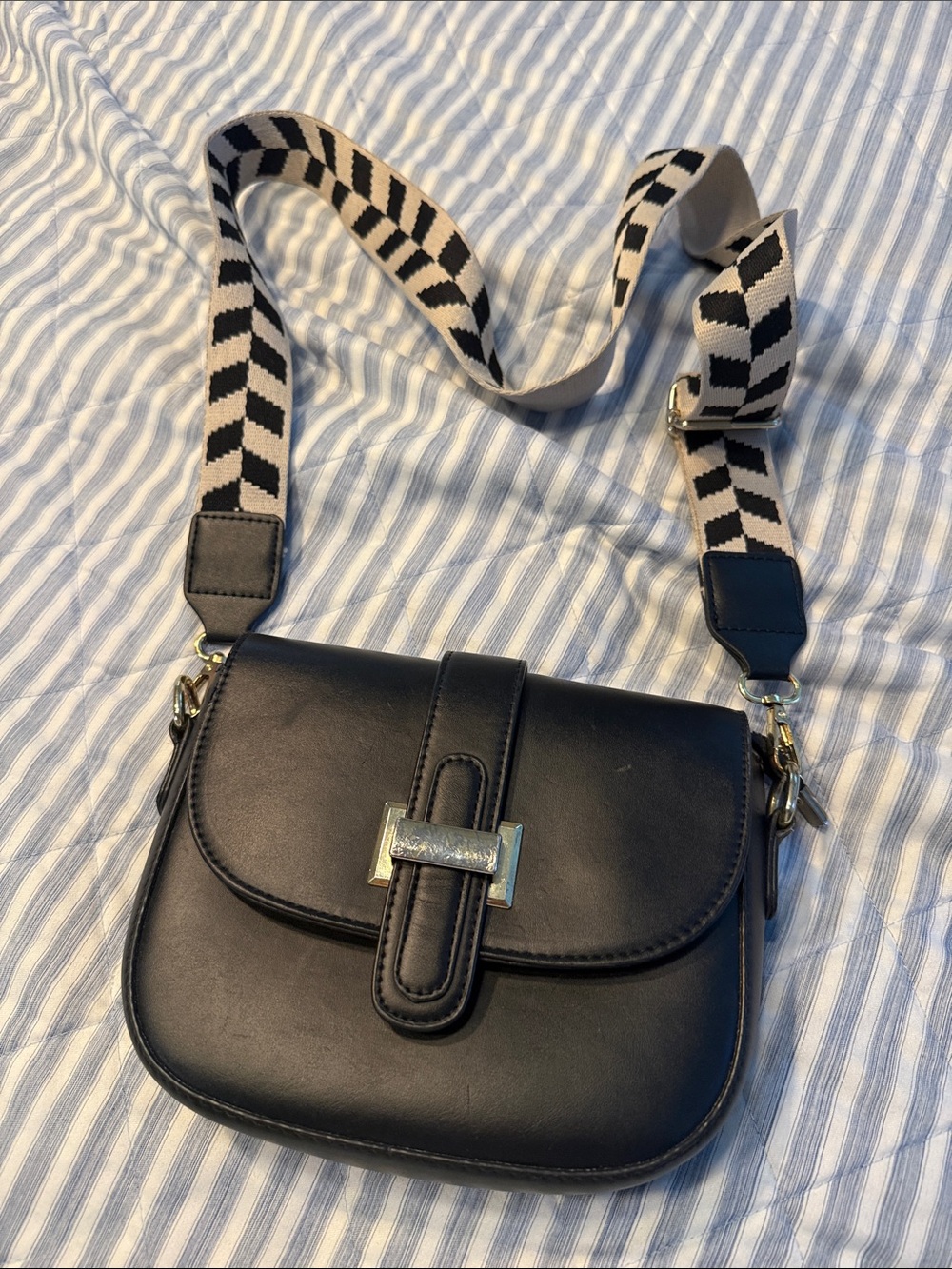 SHEIN Black Crossbody Bag with Patterned Adjustable Strap